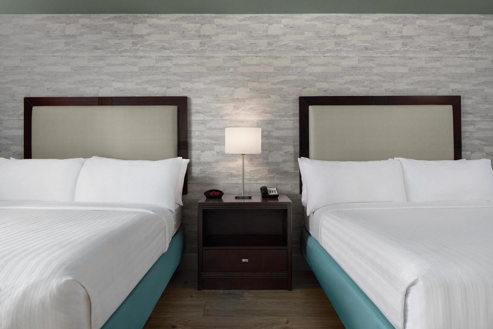 Carlsbad By The Sea Hotel Номер фото